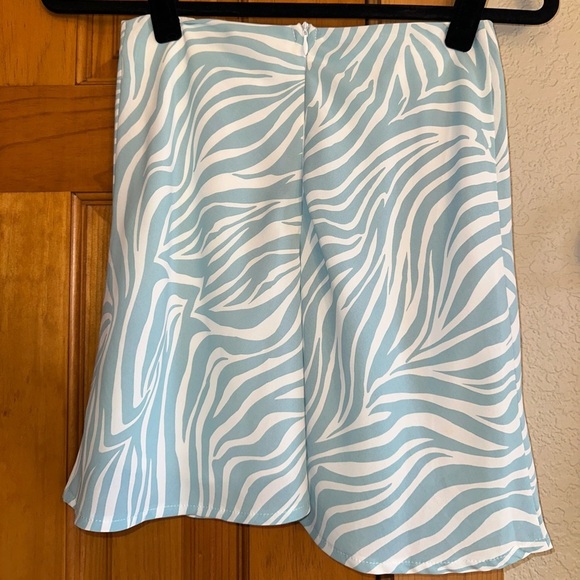 Princess Polly JULIA MINI SKIRT BLUE / WHITE - Picture 6 of 9